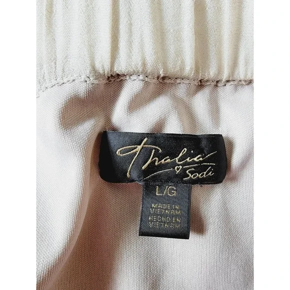 Thalia Soda 3/4 Sleeve Top Blouse Size L Iff Shoulder Lattice Sleeve Lined NWT - Picture 8 of 8